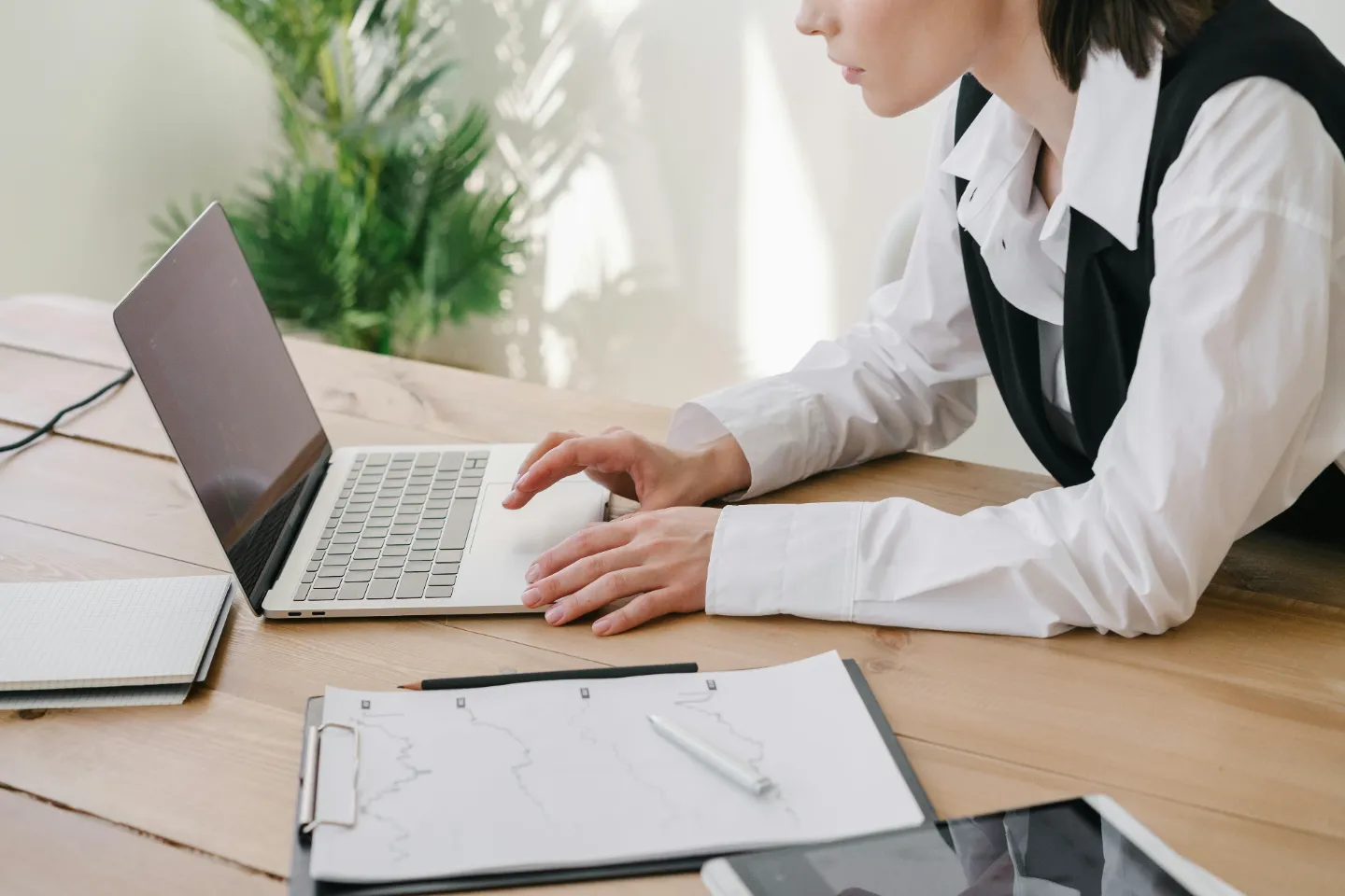 woman on laptop